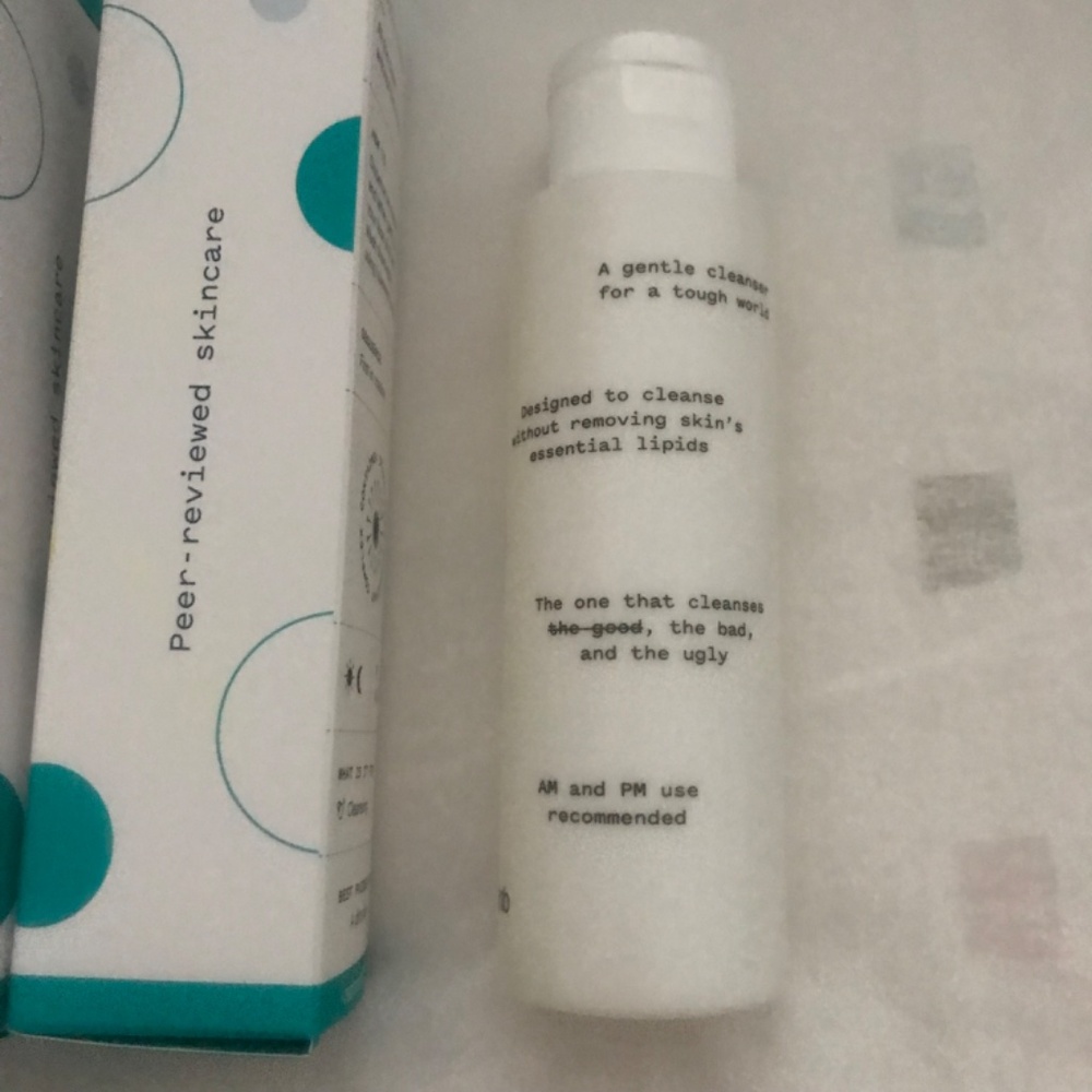 Free! Gentle cleanser (2 available, unopened)